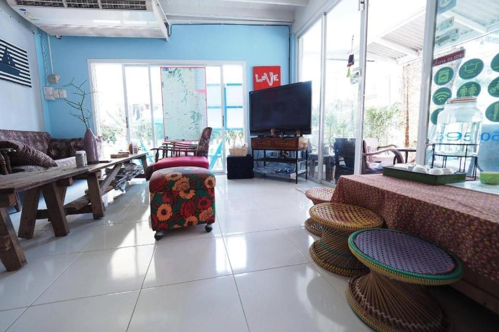 Hua Hin Lub Sabai Hostel Buitenkant foto